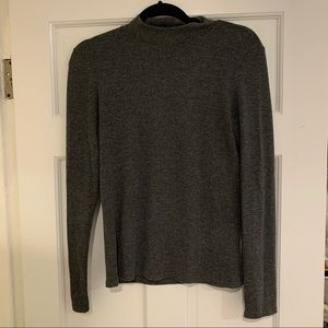 NYTT Gray Mock Turtleneck